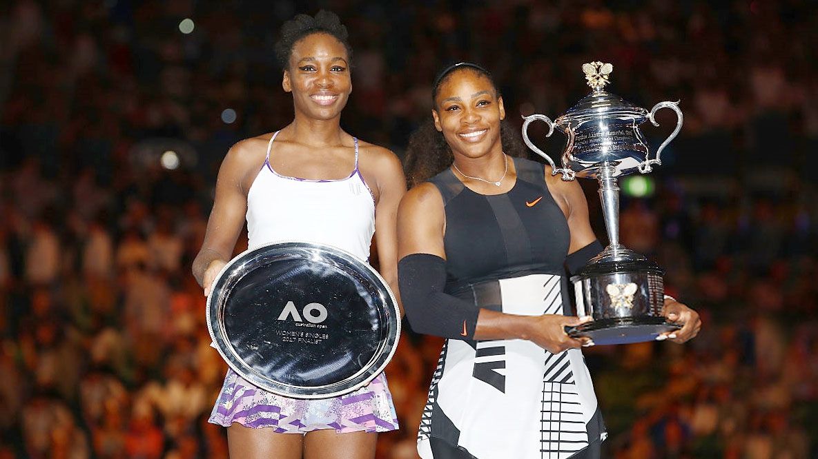 Venus Williams (kiri) dan Serena Williams. Copyright: © Clive Brunskill/Getty Images